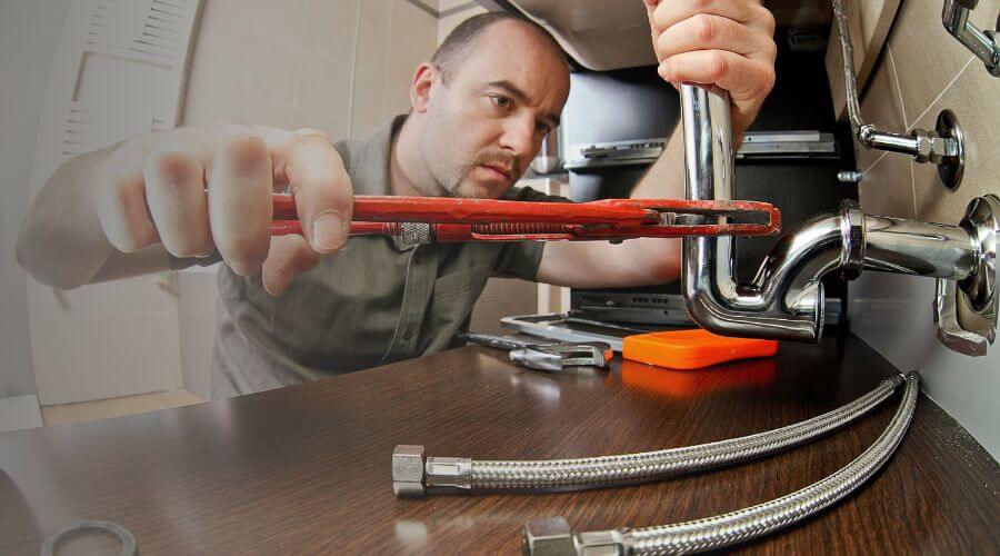 Local expert plumbing services in Whiting, IA